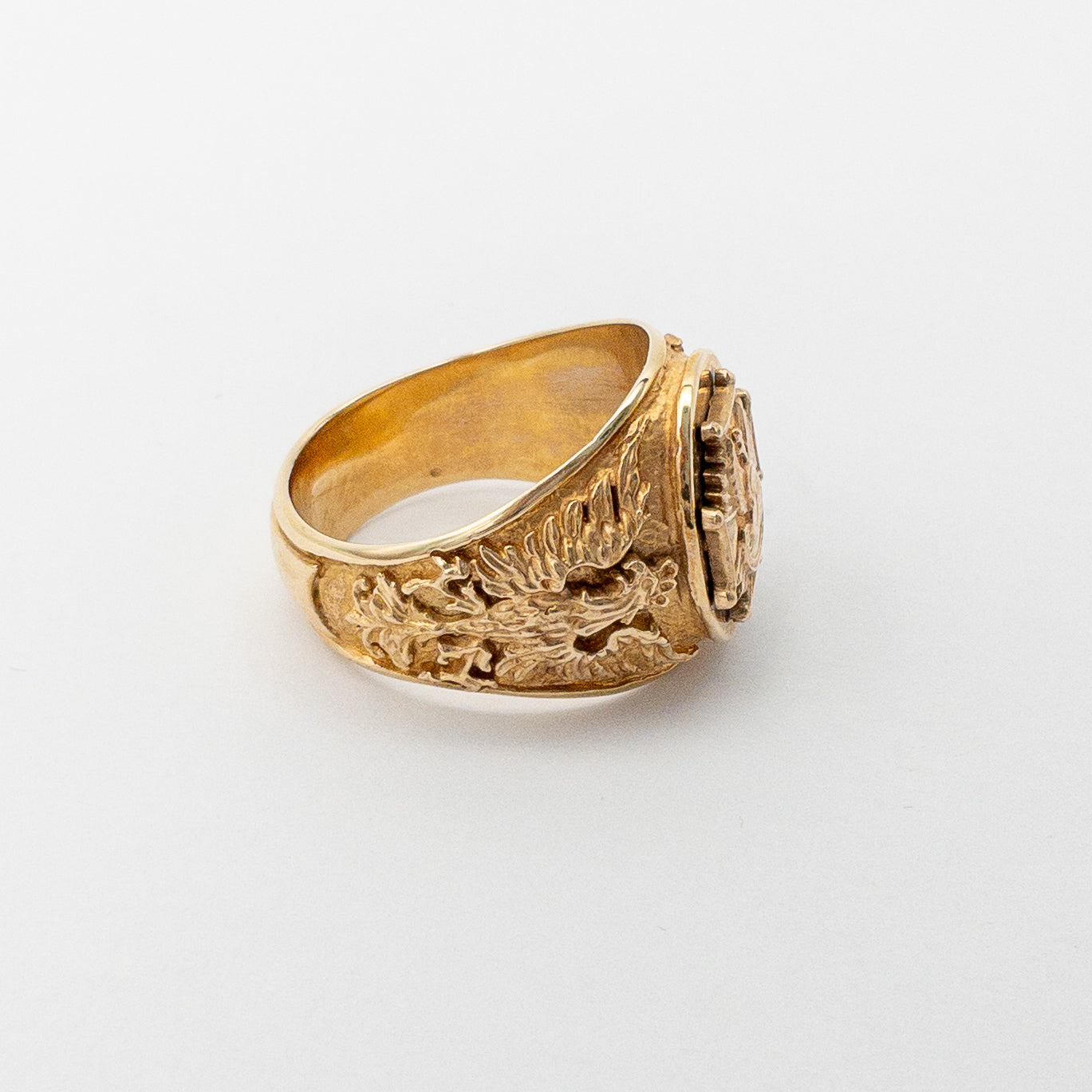 14k Gold White Eagle Ring with Black Madonna Size 10