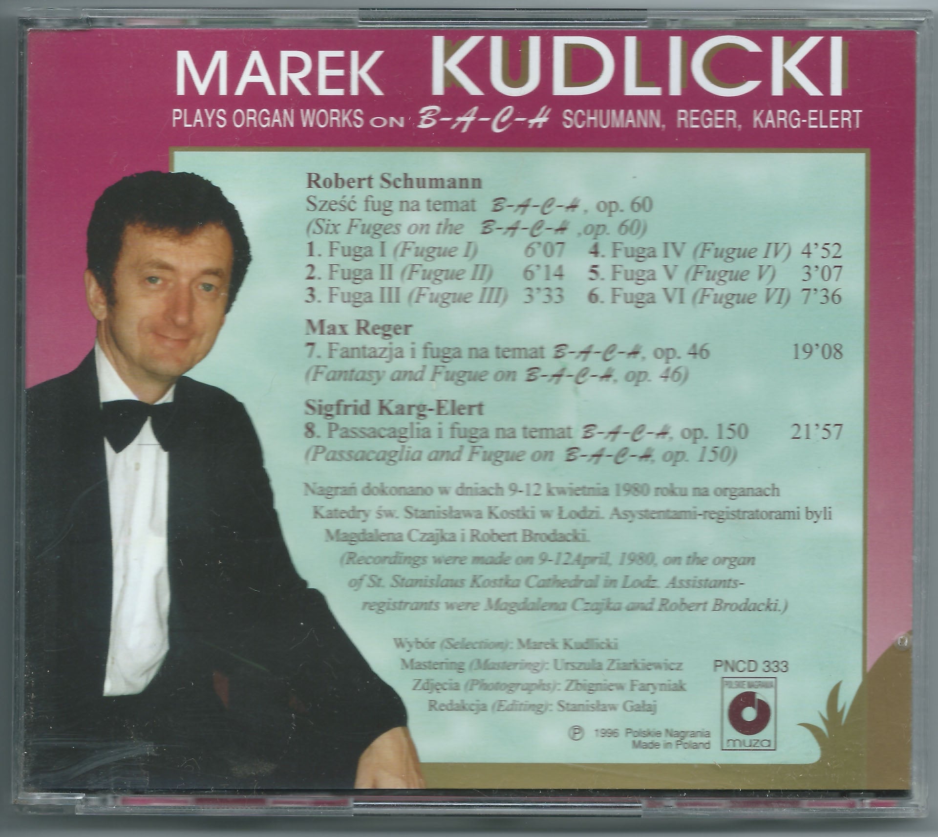 Marek Kudlicki plays organ works on Bach