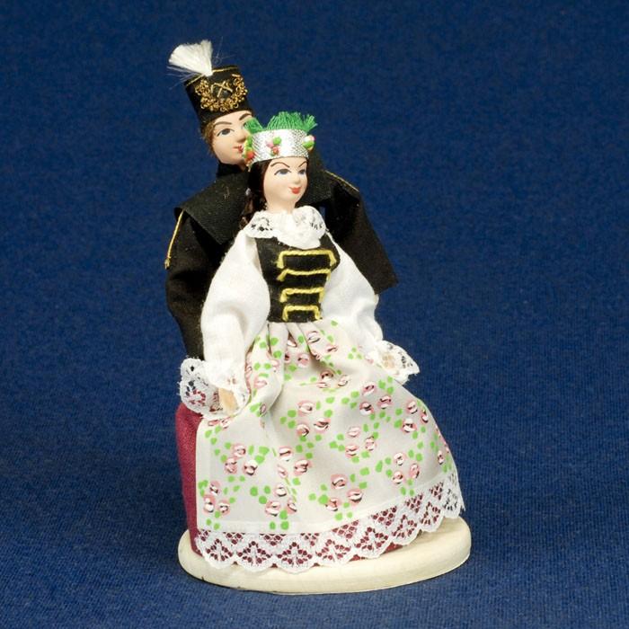 Folk Doll - Slask, Couple 5.4 inches