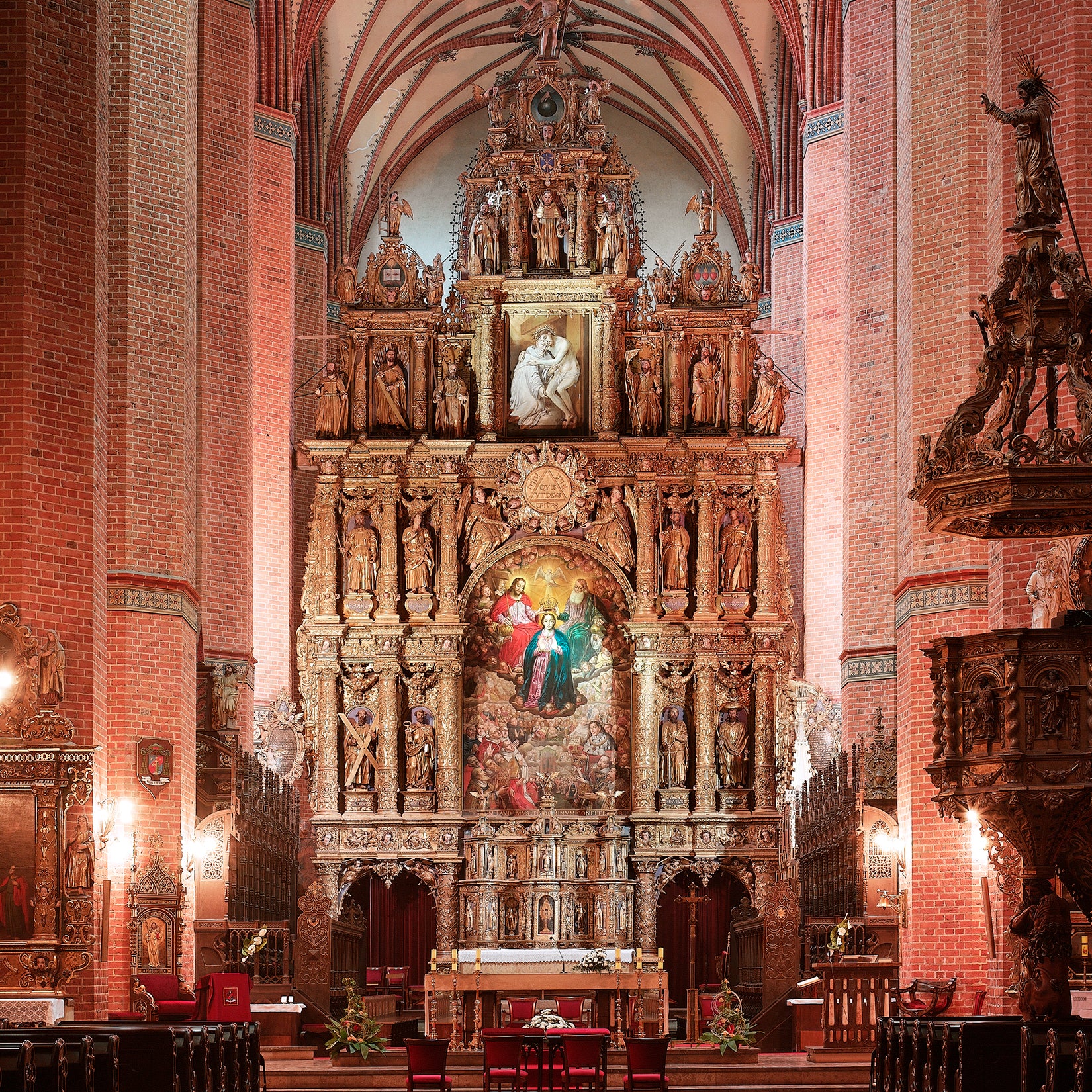 2024 Calendar - Churches of Poland, Ornate Altars